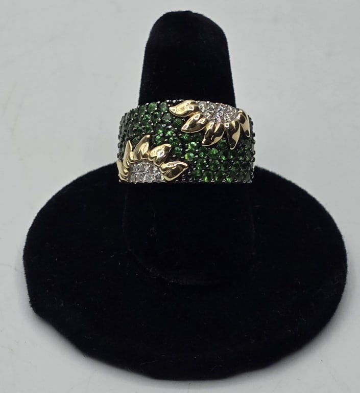 Beautiful 14k Sunflower Ring - 8.52g TW: Beautiful 14k yellow gold sunflower ring. Ring features a complex, textured design adorned with vibrant green chrome diopsides? and diamonds. Approximately 8.52g TW and size 7.5. Photos are
