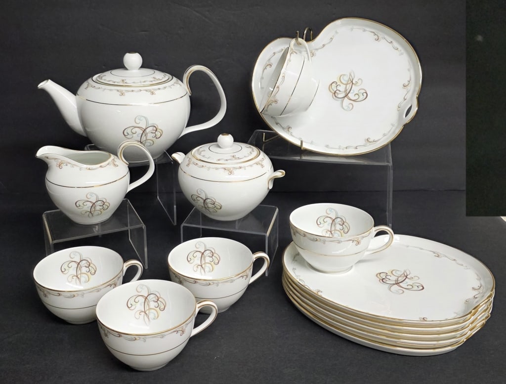 Vintage Noritake "Esteem" Porcelain Tea Set (1 of 11)
