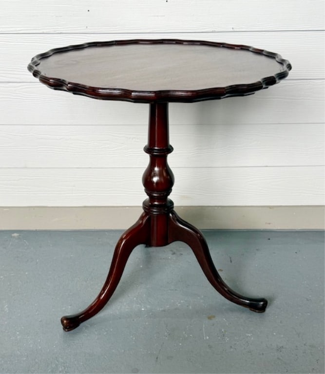 Vintage Mahogany Tilt Top Table (1 of 15)