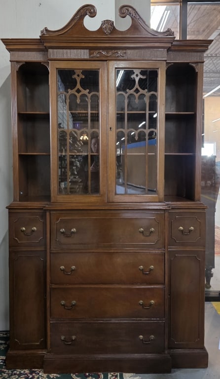 Vintage Mahogany Breakfront Display Cabinet (1 of 5)
