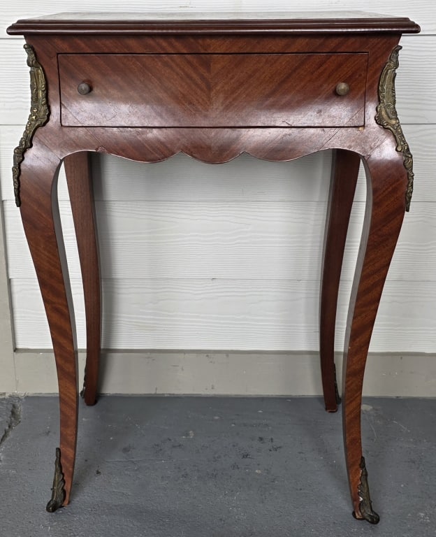 Vintage French Louis XV Style Side Table (1 of 8)
