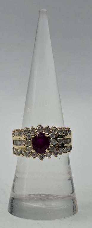 14k Diamond and Ruby Ring - 8.54g TW - 3