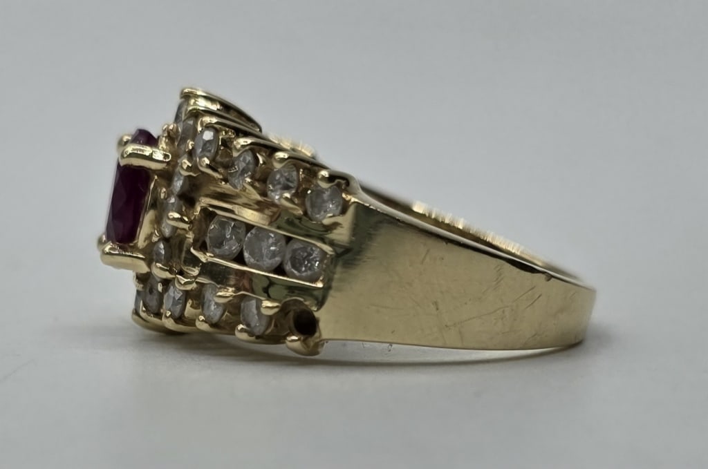 14k Diamond and Ruby Ring - 8.54g TW - 7