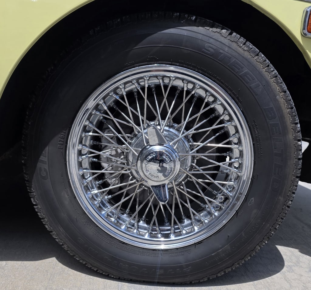 Collectible 1977 MGB Roadster Convertible - 9