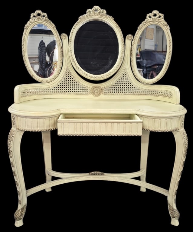 Lovely French Style Painted 3 Mirror Vanity (1 of 6)