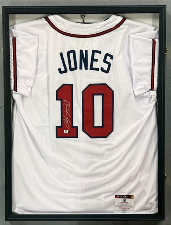 Autographed Chipper Jones Braves Jersey with COA (1 of 8)