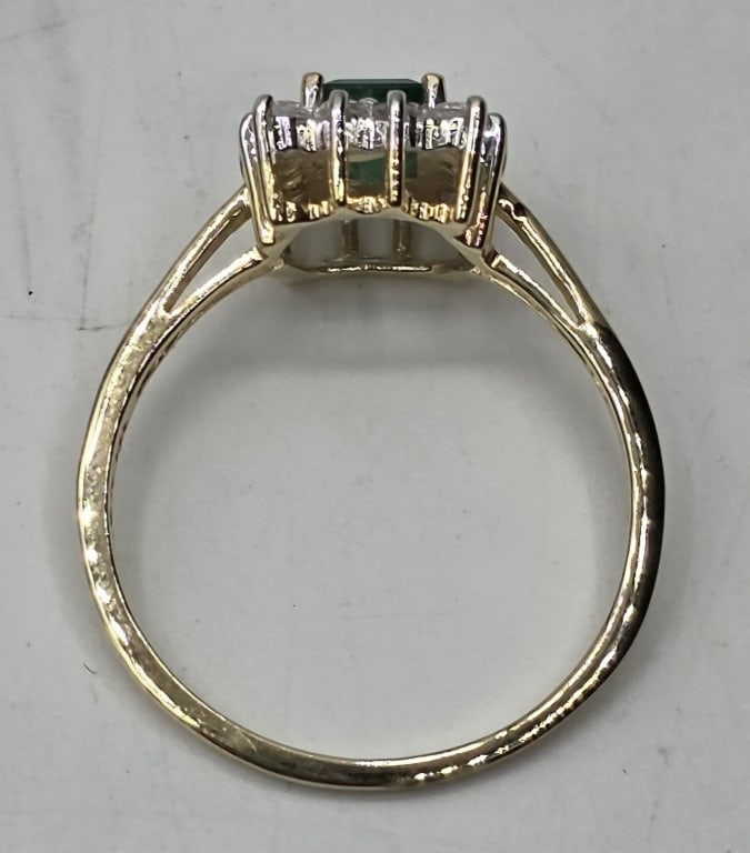 14k Emerald Ring - 3.2g TW - 4