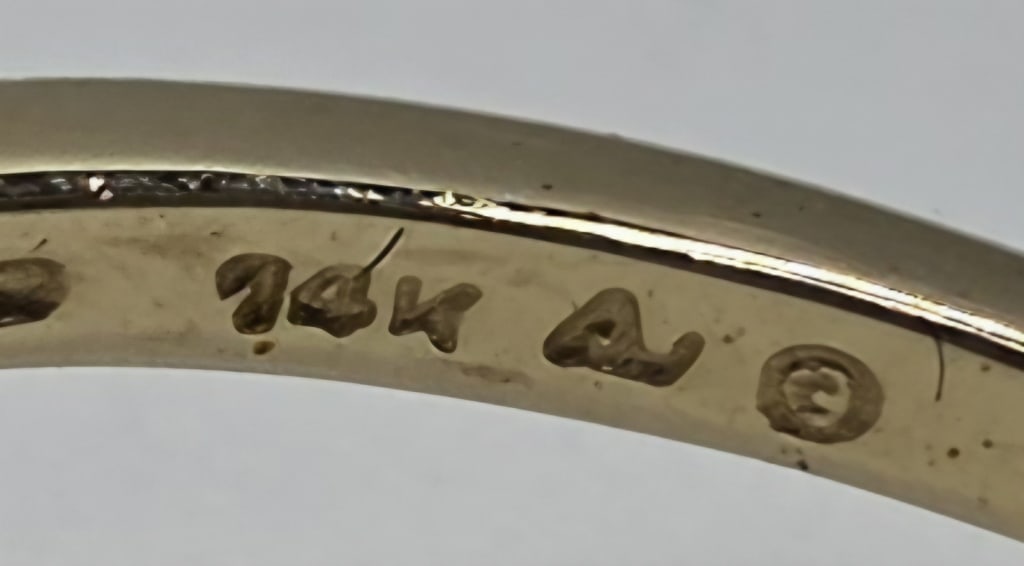 14k Emerald Ring - 3.2g TW - 7