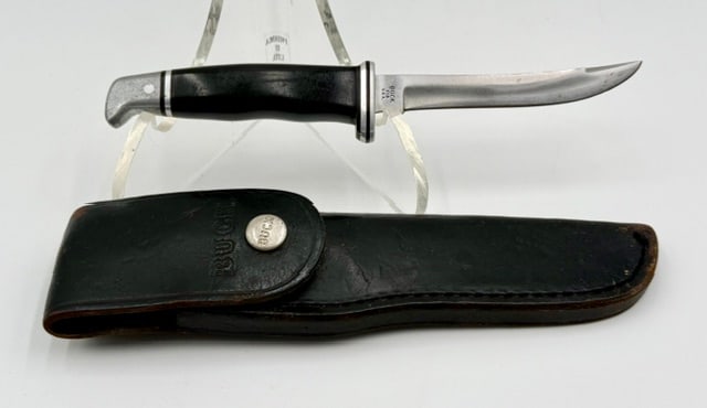 Buck 118 Personal Classic Hunting Knife: Buck 118 Personal classic hunting knife. Knife features a 4.5-inch upswept skinner blade, which is specifically optimized for tasks like cleaning and skinning game. Crafted with a 420HC stainless stee