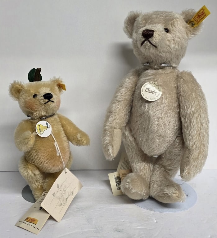Pair of Vintage Steiff Collectible Teddy Bears (1 of 10)