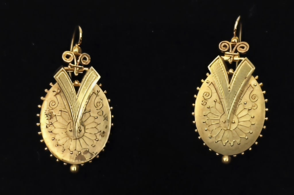 Pair of 18k Victorian Earrings - 8.13g (1 of 7)