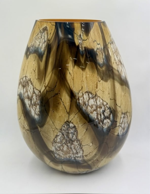 Stunning 22" Tortoiseshell Art glass Floor Vase: Stunning tortoiseshell art glass floor vase. Oversized handblown vase features distinctive tortoiseshell motif with blended amber and rich brown swirls, and mottled white patches. Smooth, cased orange