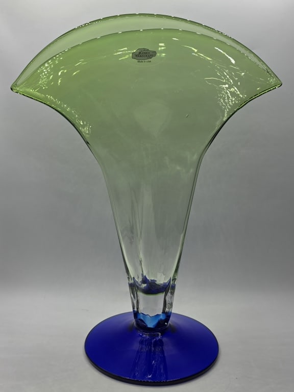 2004 Blenko Art Glass Fan Vase (1 of 9)