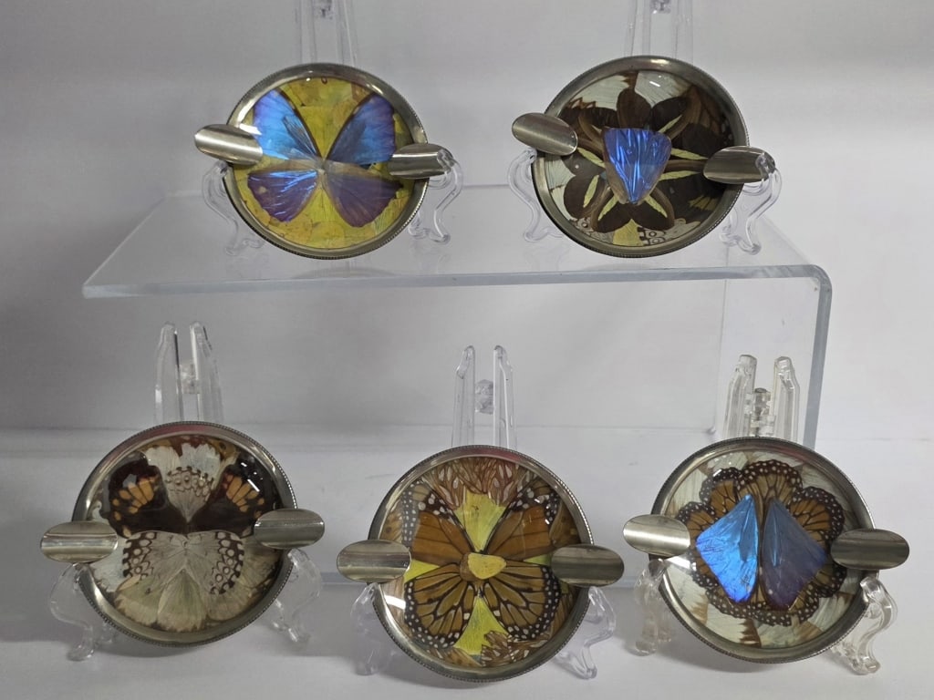 Set of Vintage Butterfly Wing Trinket Dishes (1 of 8)