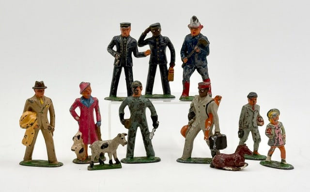 Vintage "Dimestore" Painted Cast Metal Figures (1 of 18)