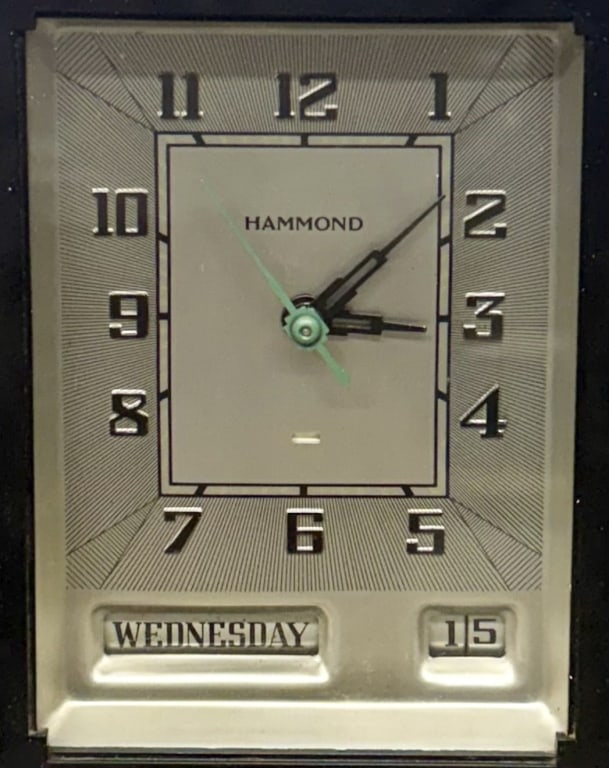 Hammond "Gregory" Skyscraper Bakelite Clock - 3
