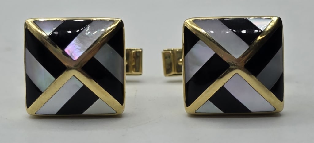 14k Asch Grossbardt Cufflinks - 12.13g TW: Vintage 14k Asch Grossbardt onyx and mother of pearl cufflinks. 12.13g TW. Yellow gold cufflinks with onyx and mother of pearl arranged in a geometric design. Approx. 0.5"H x 0.5"W . Photos are consid