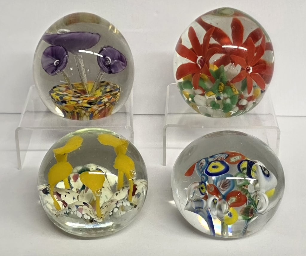 4 Beautiful Murano Style Art Glass Paperweights (1 of 10)