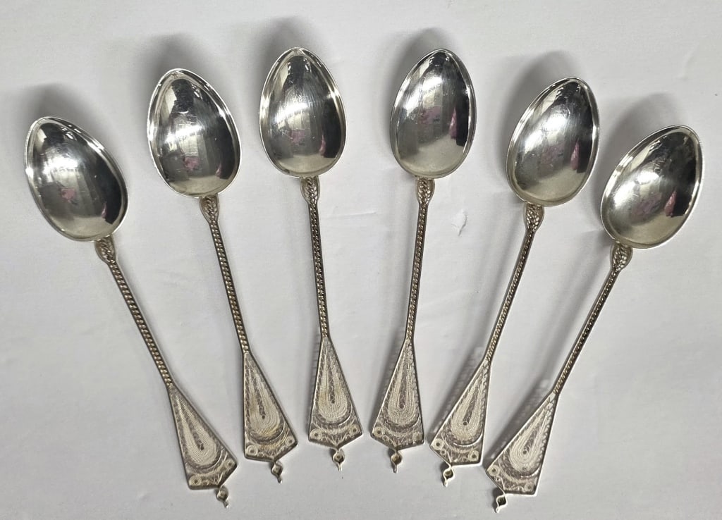 Set of 6 Ornate Sterling Silver Spoons (1 of 4)