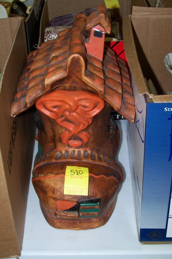 SHOE HOUSE COOKIE JAR: SHOE HOUSE COOKIE JAR