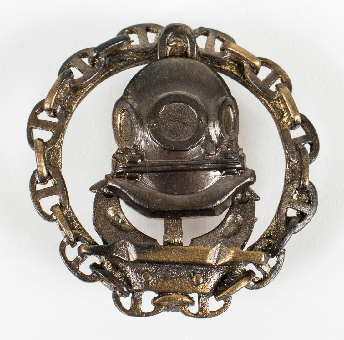 WWI IMPERIAL RUSSIAN NAVY DIVER BADGE: WWI Imperial Russian Navy Diver Badge. Screwback design. Measures 1.5 inches in diameter. Unauthenticated, sold as-is.