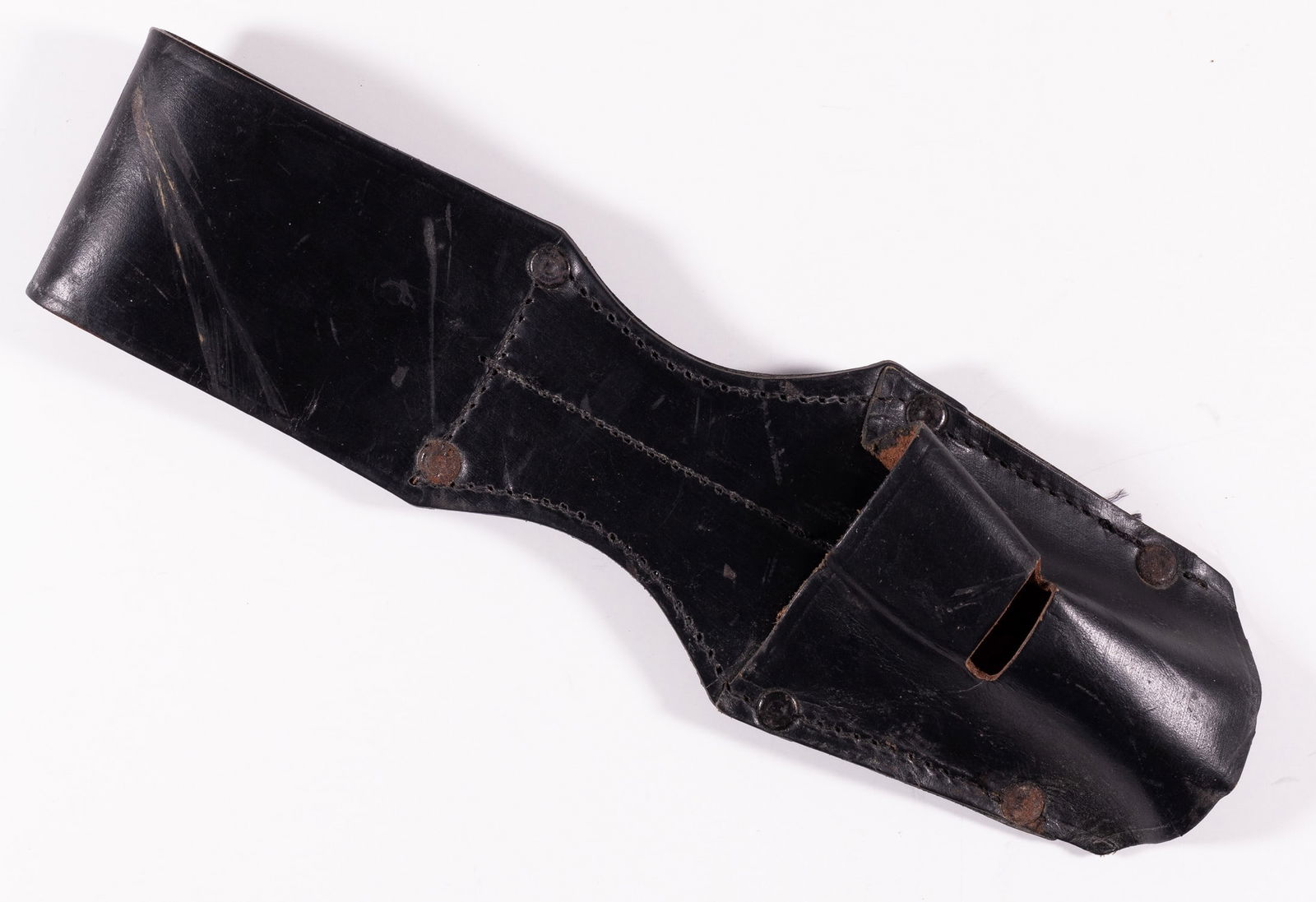 GERMAN WWII DAGGER FROG: German WWII dagger frog, black leather. No maker marks. 2 x 9 inches.