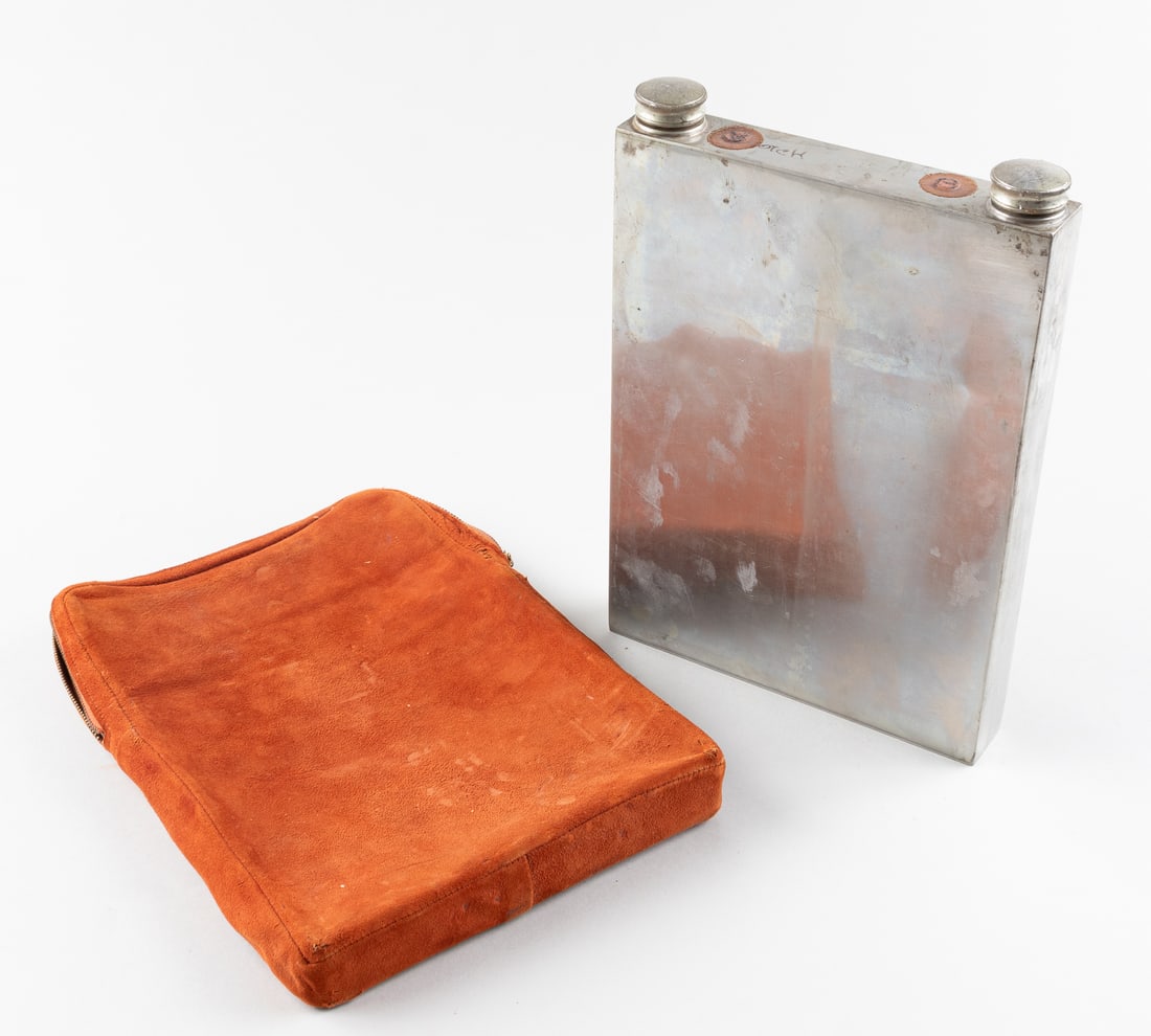 DOUBLE FLASK JAMES DIXON & SONS ABERCROMBIE & FITCH SILVER PLATED: Oversize silver-plated double flask made by James Dixon & Sons for Abercrombie & Fitch. The flask has two openings, each with a screw-on lid. Marked on underside with James Dixon & Sons hallmark, 'Abe