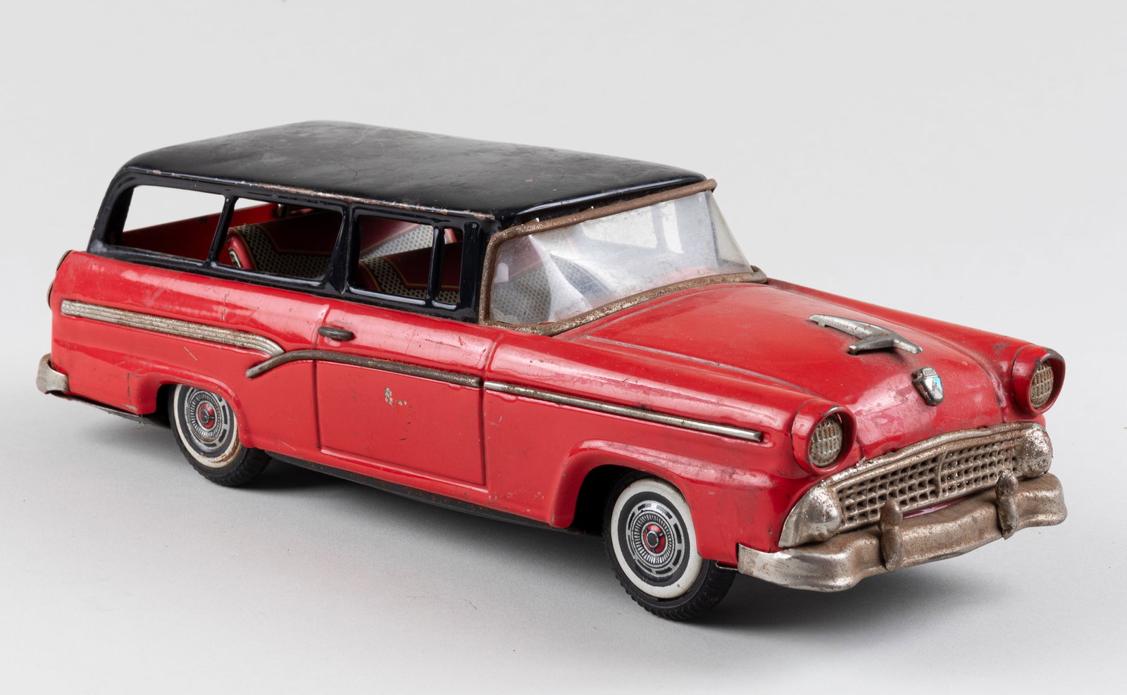 BANDAI 1958 FORD STATION WAGON FRICTION TIN CAR: Bandai 1958 Ford Station Wagon friction tin car. Made in Japan. Friction works.