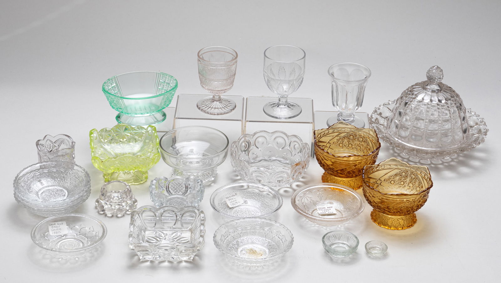 23 EAPG SAUCE AND SNACK DISHES (1 of 3)