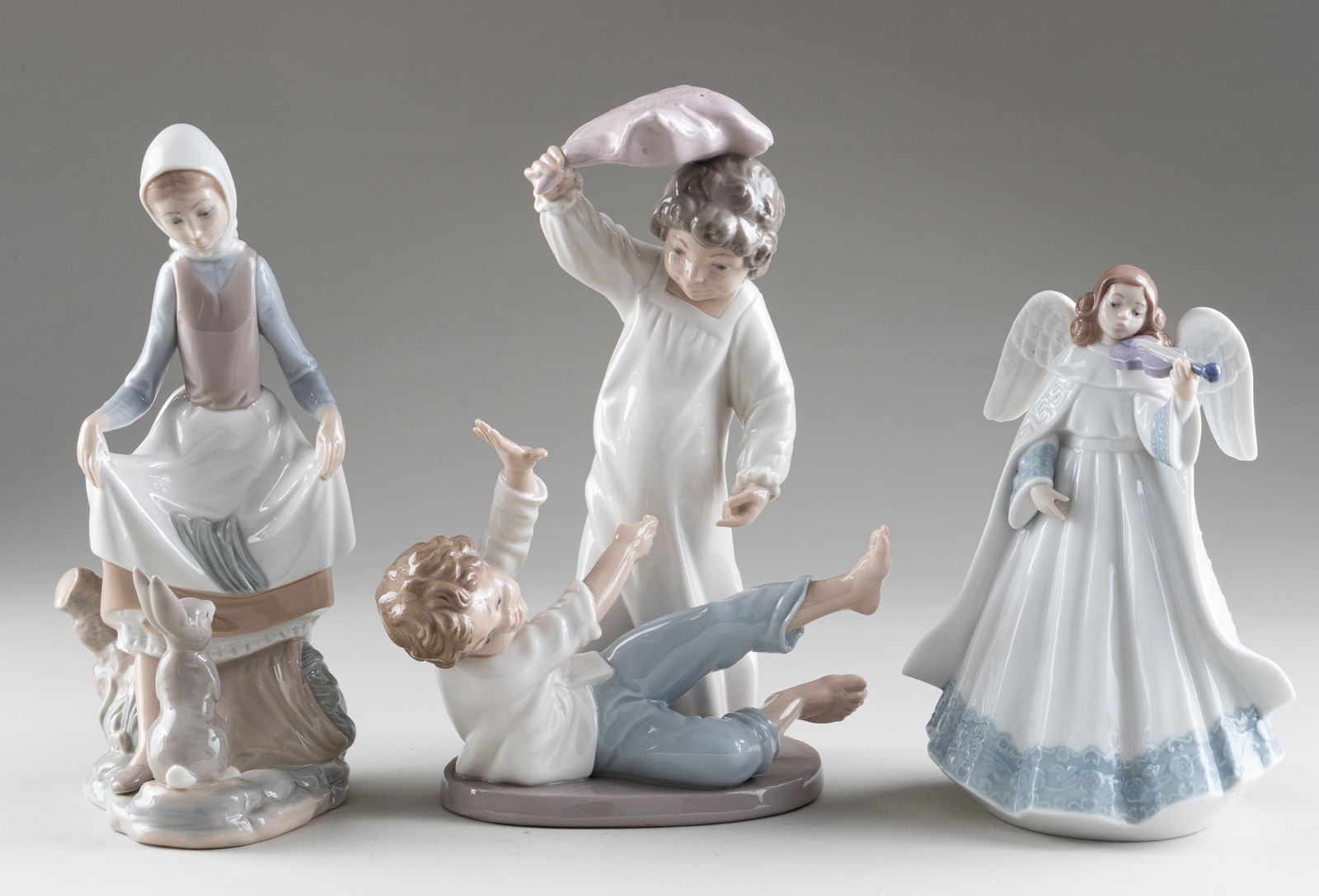 3 LLADRO PORCELAIN FIGURINES (1 of 4)