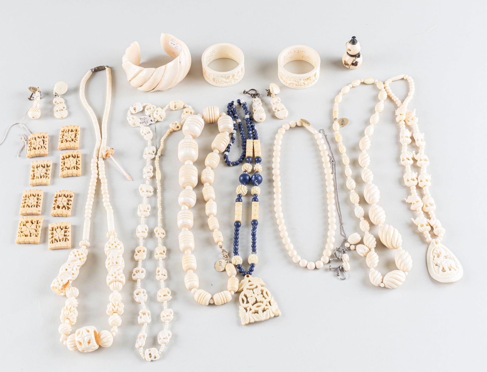 20 ANTIQUE IVORY JEWELRY PIECES (1 of 1)