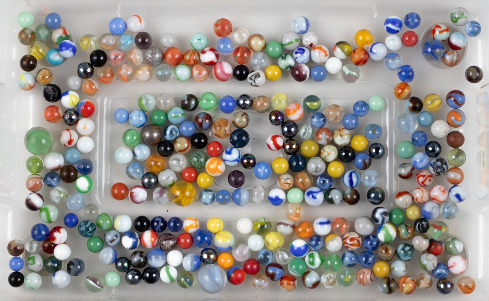 300 ASSORTED VINTAGE MARBLES (1 of 1)