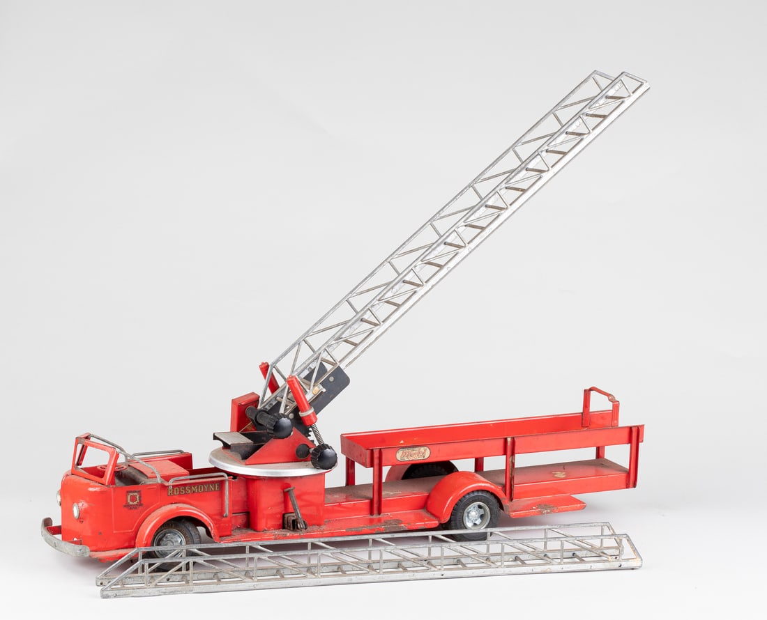 DOEPKE PRESSED STEEL FIRETRUCK (1 of 7)