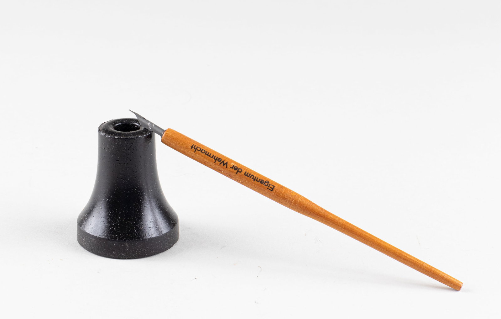 WEHRMACHT INKWELL AND PEN: Wood nib holder with ink nib, marked ?Eigentum der Wehrmacht? with inkwell still in the factory packed box.