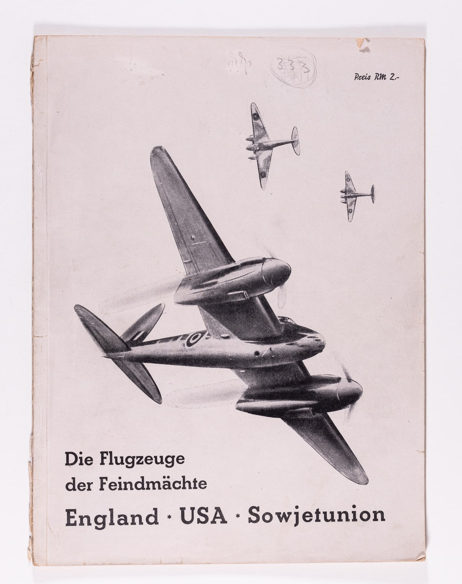 WWII ALLIED AIRPLANE RECOGNITION GUIDEBOOK: WWII German special edition of 'Der Flieger' magazine 'The Airplanes of the Enemy Powers - Military Airplanes of England - USA - Soviet Union.' Airplane recognition diagrams, photographs, and descript