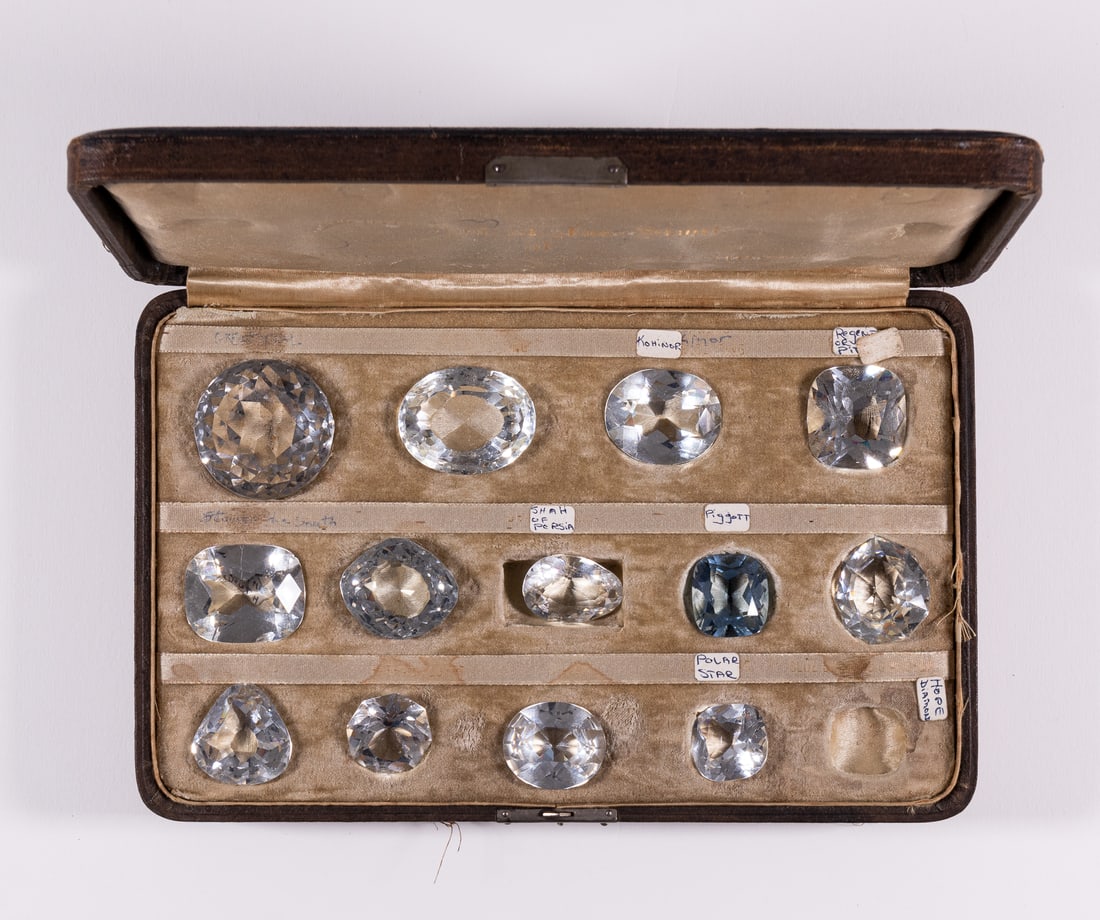 13 FACSIMILES OF RENOWNED HISTORIC DIAMONDS