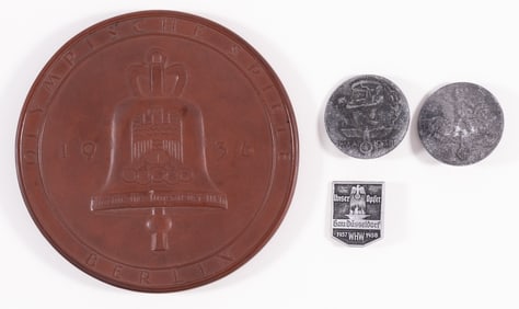 MEISSEN 1936 BERLIN OLYMPICS BOETTGER RED STONEWARE TABLE MEDAL