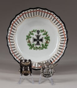 WWI GERMAN BADGES AND IRON CROSS VETERAN'S PORCELAIN DISH