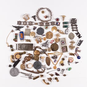 80 US INSIGNIA BADGES AND PINS