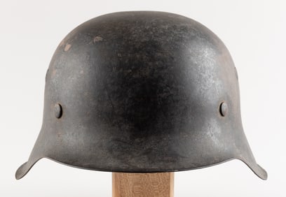 WWII GERMAN M42 COMBAT HELMET W/ LINER