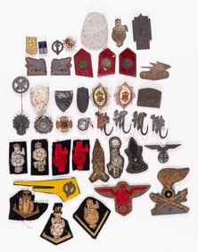 40 WWII ITALIAN BADGES AND INSIGNIA
