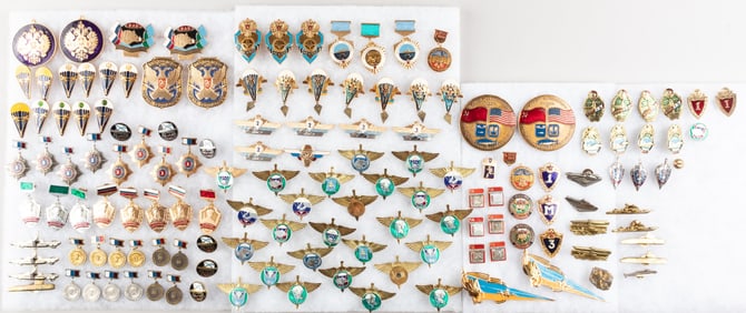 140 SOVIET / RUSSIAN PINS AND BADGES