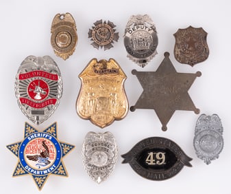 11 OBSOLETE US SERVICES BADGES
