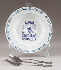 DEUTSCHLAND ERWACHT PLATE + KRIEGSMARINE UTENSILS