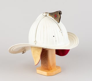 CAIRNS + BROTHER FIRE HELMET GIFT OF PHILLY FIRE COMMISSIONER JOSEPH RIZZO