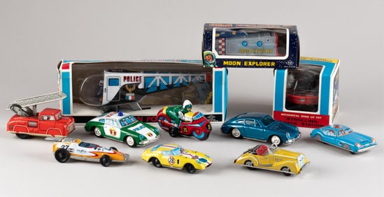 10 JAPANESE TIN LITHO FRICTION AND WINDUP TOYS