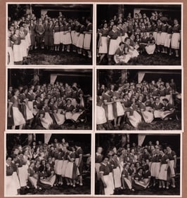 ADOLF HITLER WITH WOMEN OF THE REICHSARBEITSDIENST RAD