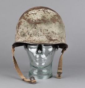 WWII AMERICAN M1 HELMET WITH W/ LINER FIXED BALE FRONT SEAM
