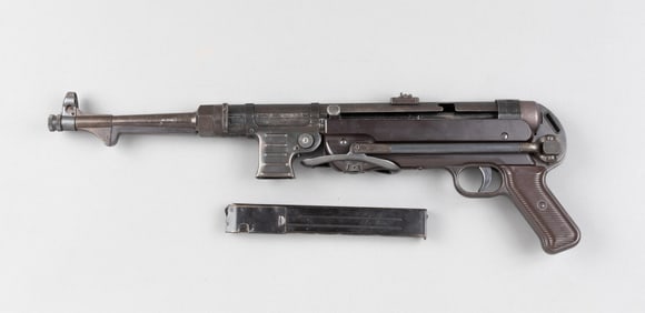 MP-40 MGC PROP GUN W/BOX