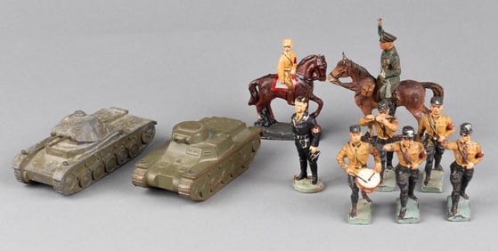 10 WWII GERMAN TOY SOLDIERS AND TANKS